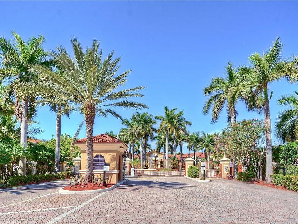 1st image of 518 Villa Circle #518