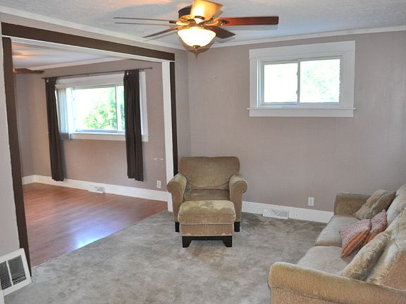 5th image of 1725 Decamp Ave