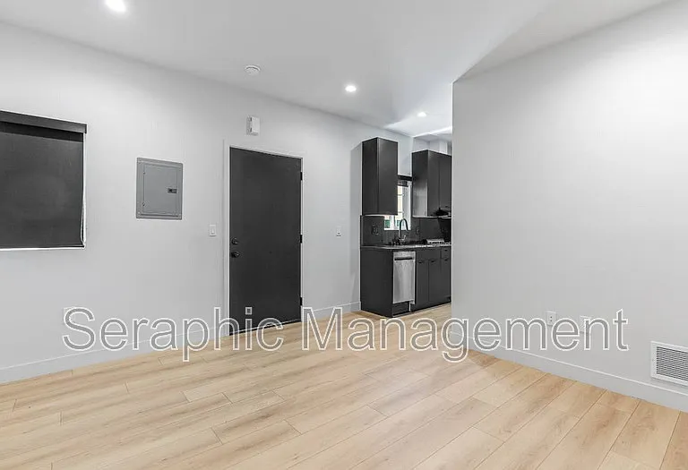 7439 Herschel Ave #F — Photo 3