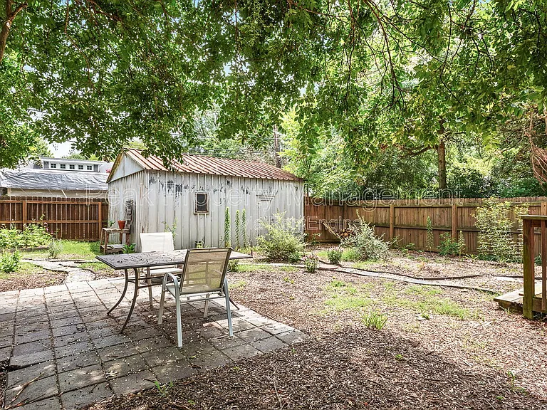4007 Chevy Chase St — Photo 13