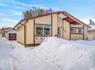 555 32nd STREET W, Prince Albert, SK S6V 6B7