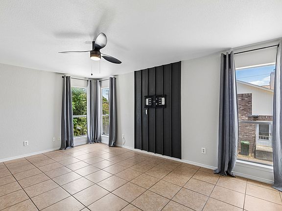 Large Living Room With Feature Wall