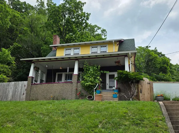 147 E 6th St, Weston, WV 26452