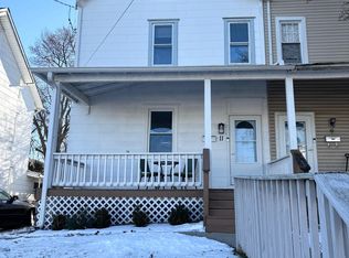 11 Cherry St, Willow Grove, PA 19090