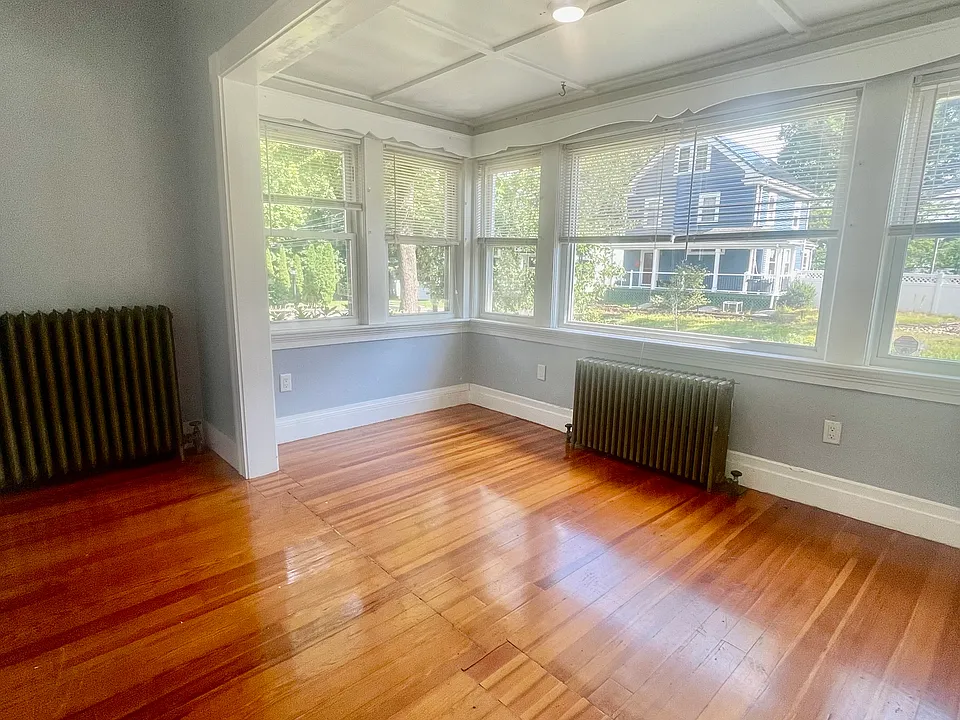 289 Webster St #2