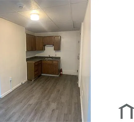 504 Brownsville Rd #2 — Photo 2
