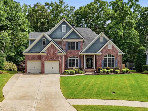 715 Crescent Cir, Canton, GA 30115