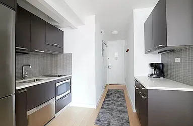 Rented by Manhattan Realty Group