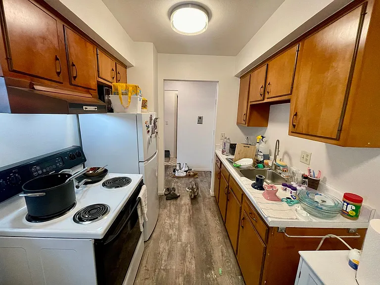 1524 E Providence Ave — Photo 6