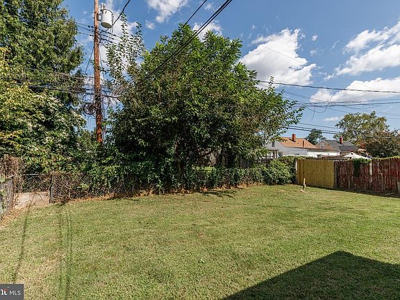 4th image of 8220 Cornwall Rd