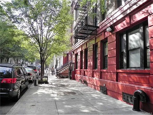 Rented by Charles Coutinho LLC | media 25