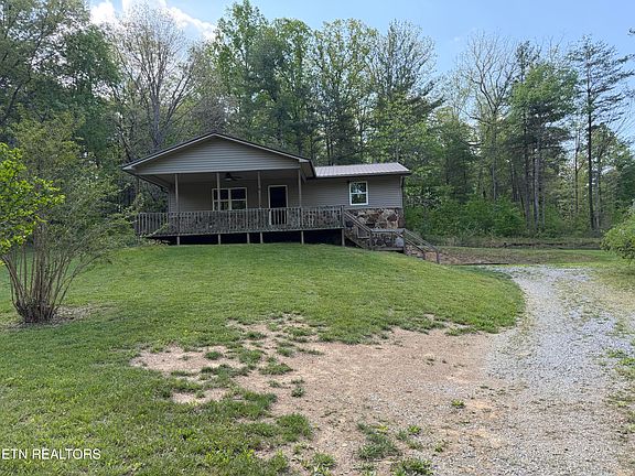 2nd image of 318 Lee Rd