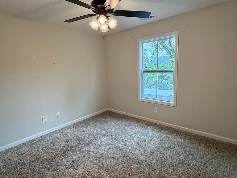 217 Wesson Dr — Photo 16