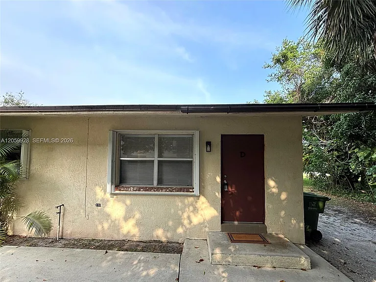 1011 NW 8th St #D — Photo 10