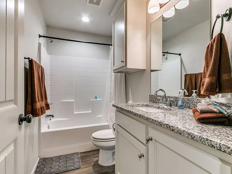 436 Chalk Hill Ct — Photo 28