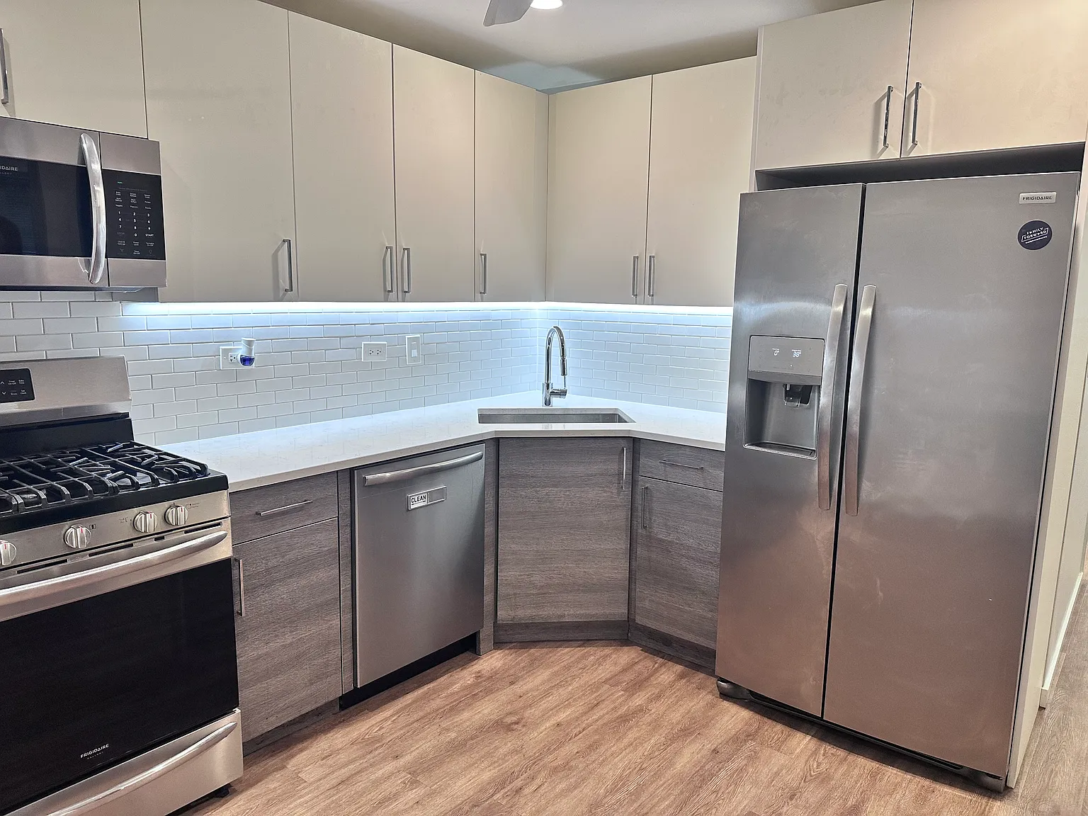 2 bed, 1200 sqft, $2,250 — Photo 3