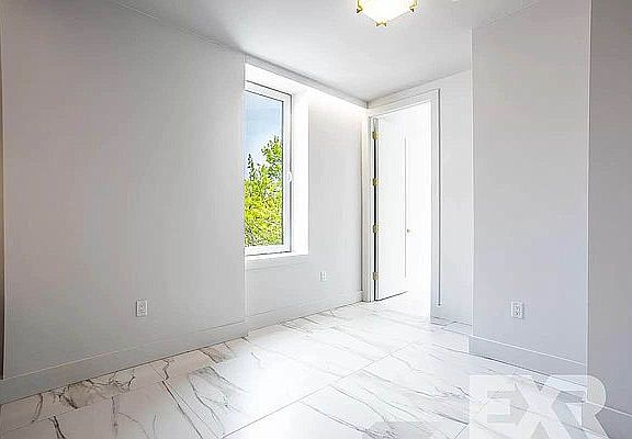 2nd image of 130 Graham Ave #D2