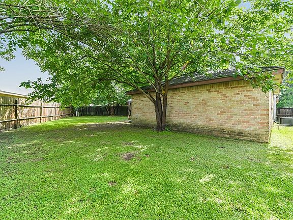 3rd image of 8707 Sherrywood Dr