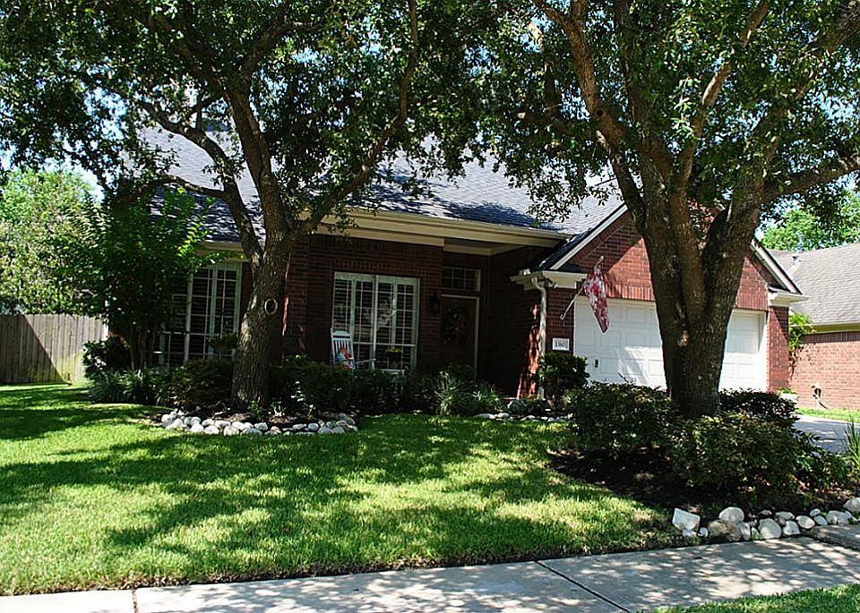 1st image of 1310 Lamplight Trail Dr