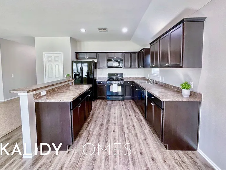 2904 Cider Mill Ln — Photo 4