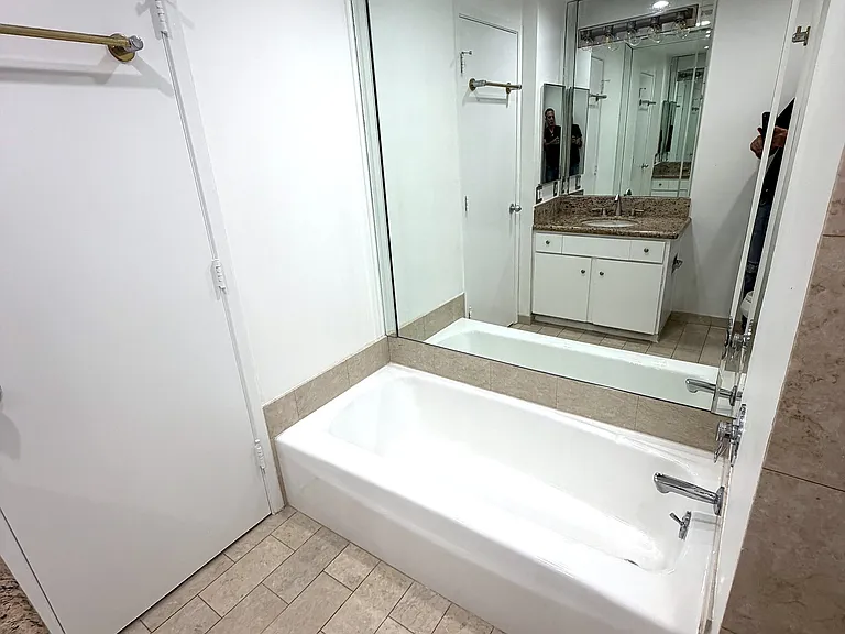 2160 Century Park E #1101 — Photo 30