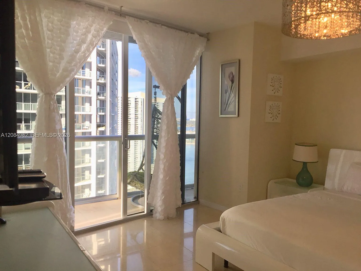 Icon Brickell No Two — Photo 3