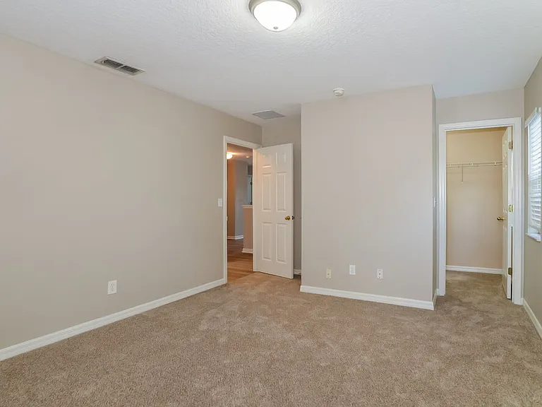 4729 Barbados Loop — Photo 13