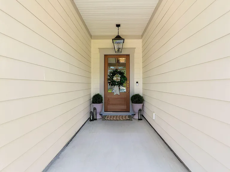 72 McRorrie Dr — Photo 41