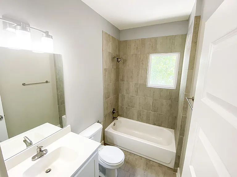 3726 Washington | Charming Updated Apartment — Photo 40