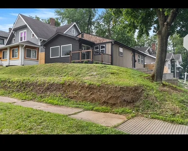 1555 N Dearborn St — Photo 4