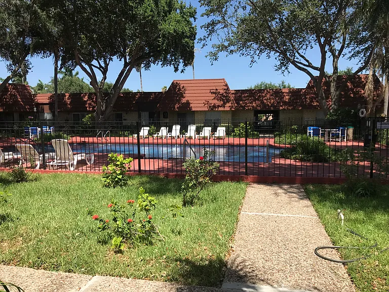200 E Yuma Ave #26 — Photo 1