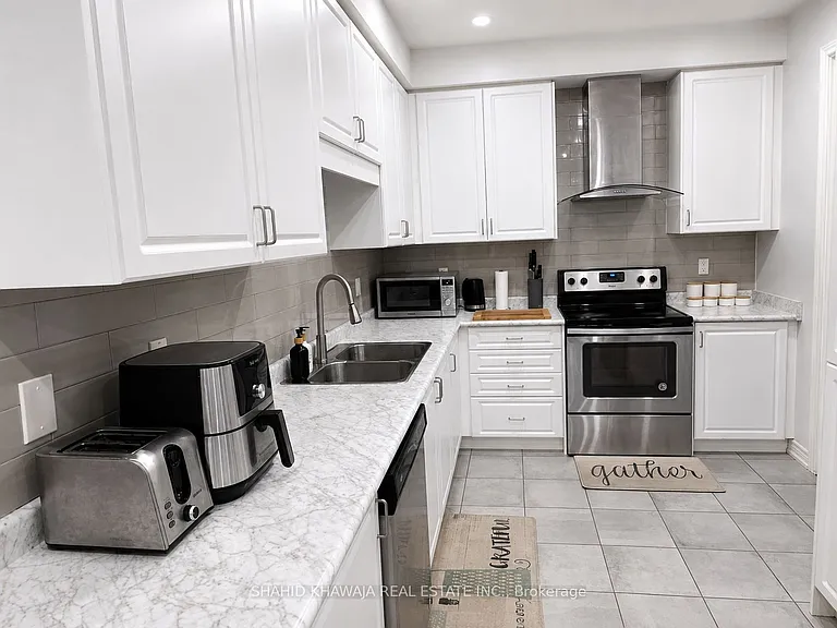 510 Threshing Mill Blvd — Photo 5
