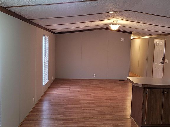 4th image of 630 N Gallery Dr