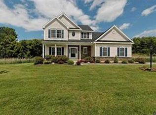 23 Thoroughbred Cir, Bethlehem, NY 12158