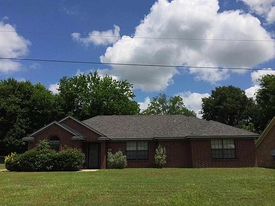 1st image of 303 Monterrey Ln