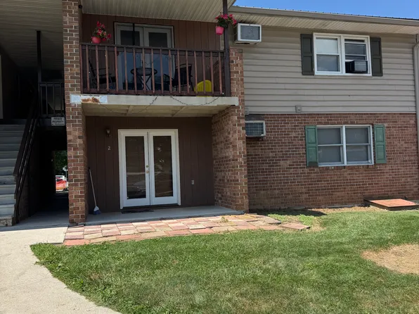14745 Sherwood Dr APT 6, Greencastle, PA 17225