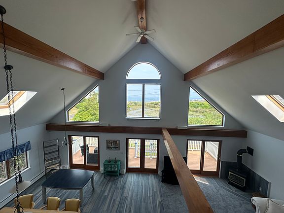 3rd image of 204 Nubble Rd