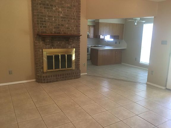 4th image of 4811 Bragg St