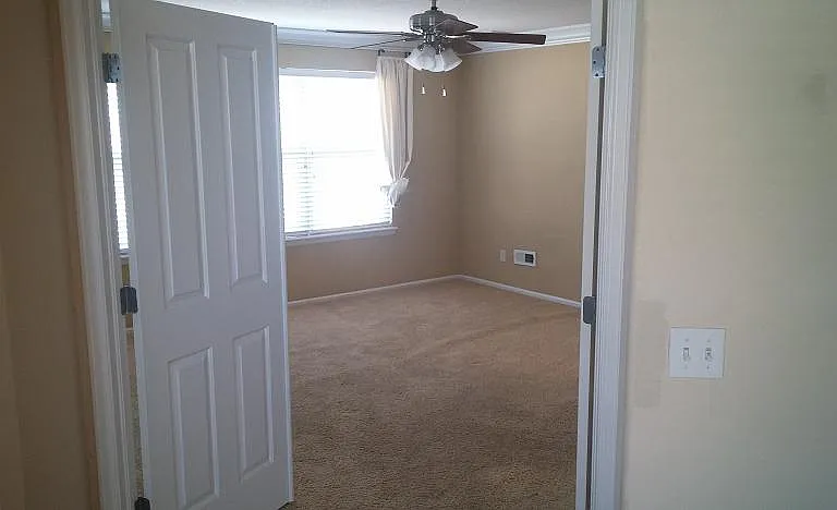 1611 Red Poppy Dr — Photo 3