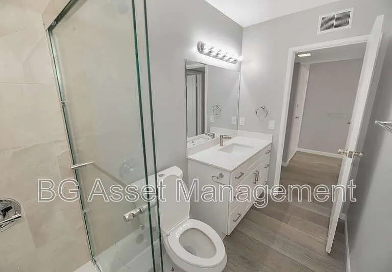 10 Lee St #4 — Photo 17
