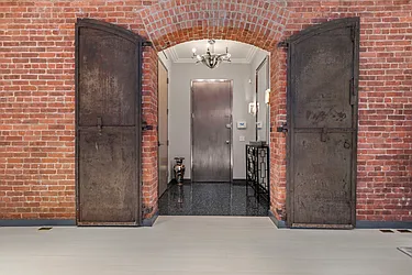 500 Greenwich Street, #401