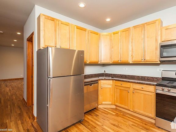 4th image of 1521 N Bosworth Ave #1517