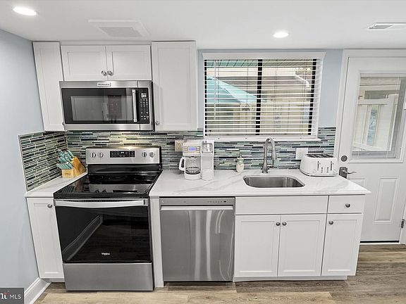 4th image of 117 112th St #117B