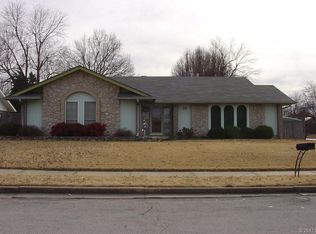 10708 E 28th Pl, Tulsa, OK 74129