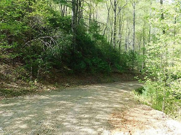 Nice Roadways & Mowed