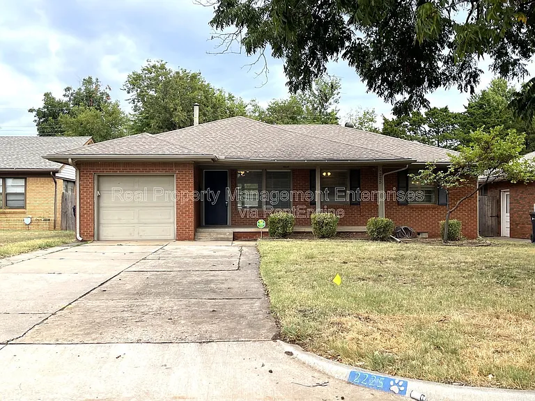 2225 NW 50th St — Photo 1