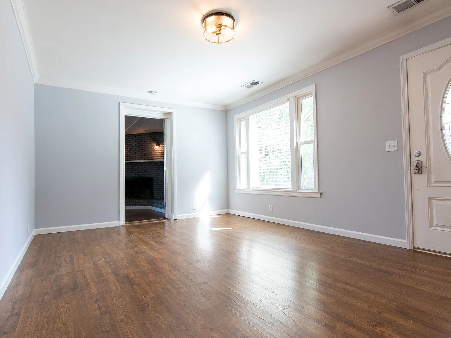 4 bed, 2100 sqft, $2,900 — Photo 4