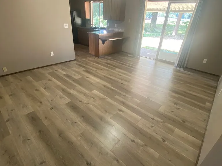 1335 Woodglen St NE — Photo 26