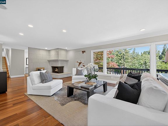 2nd image of 854 Revere Rd