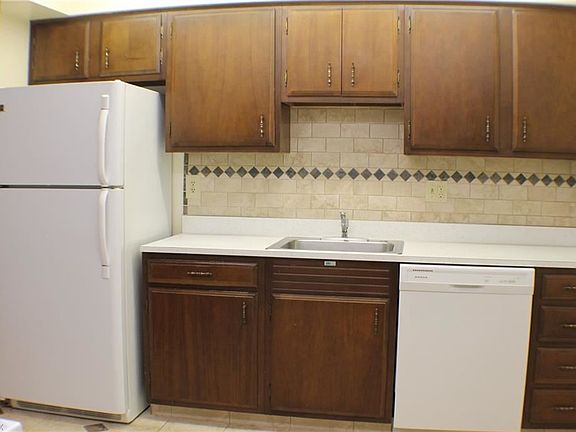 4th image of 699 Tollis Pkwy #9-77